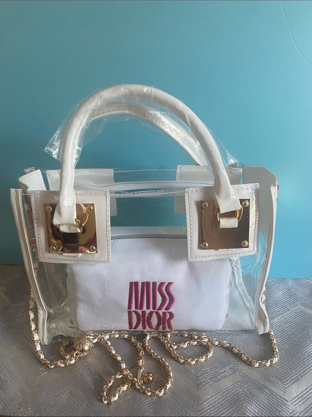 Dior White Canvas Pouch with Red Miss Dior Embroidery - Picture 4 of 7